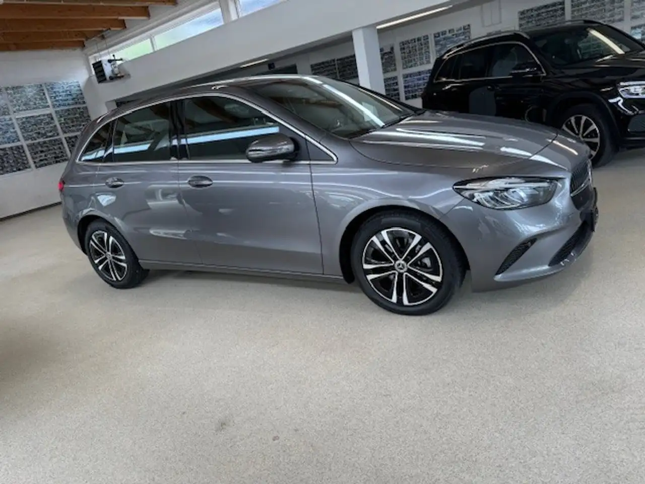 Mercedes-Benz B 180 +AHK++Progressive Line Advanced+Winter-P.+Kamera+S — معرض صور السيارة 5