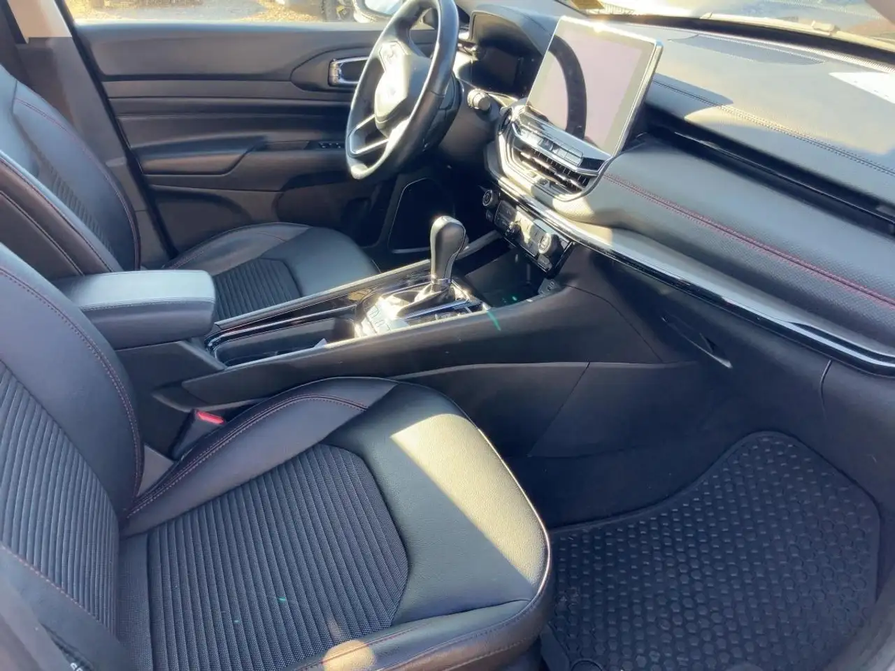 Jeep Compass Night Eagle Automatik, CarPlay — معرض صور السيارة 9