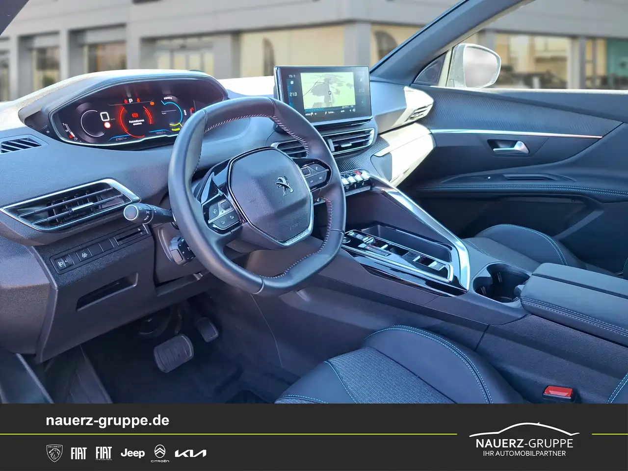 Peugeot 3008 Hybrid 136 Allure Pack — Vehicle gallery 10