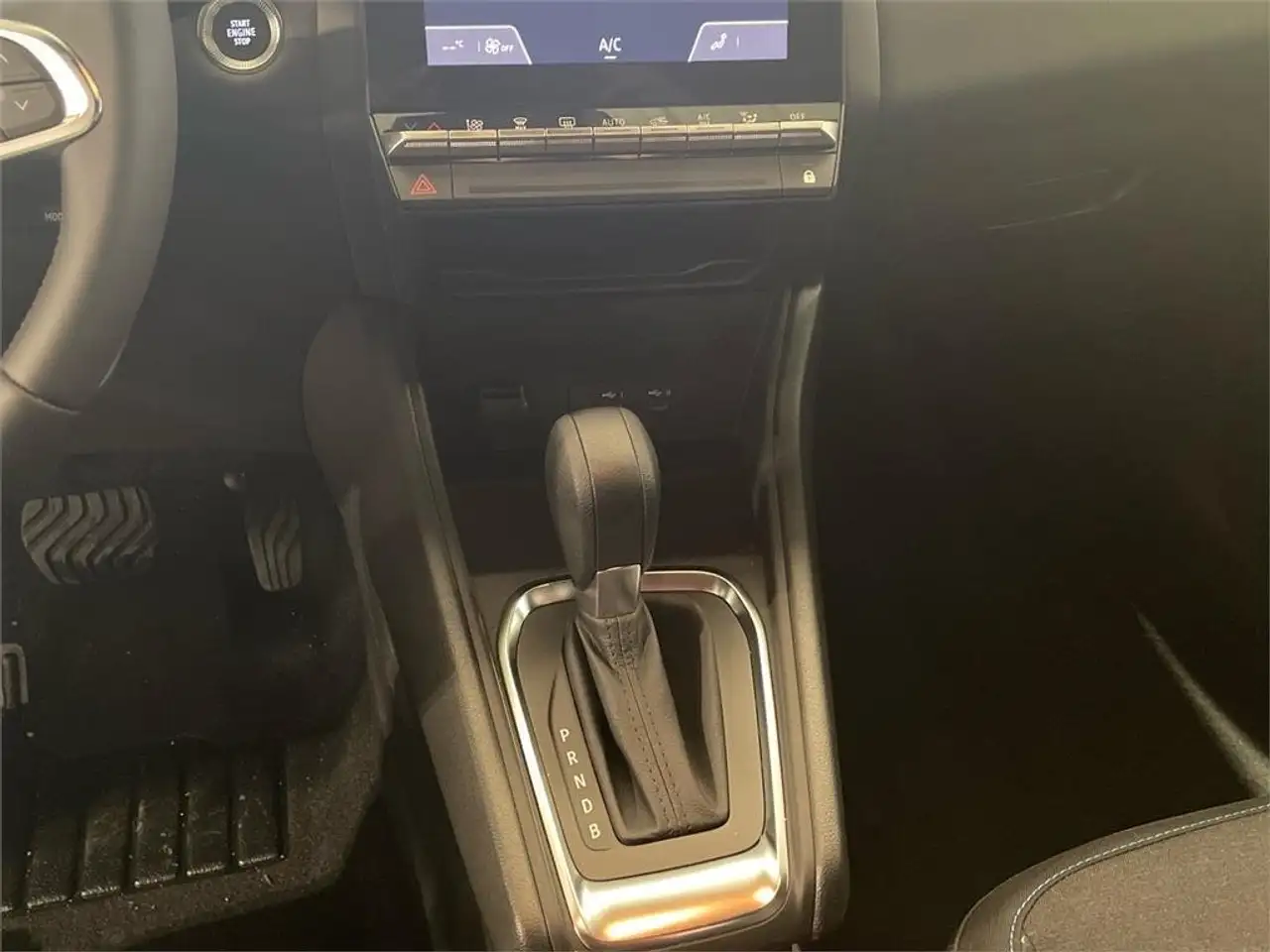 Renault Symbioz E-TECH Full Hybrid Evolution 105kW — Vehicle gallery 16