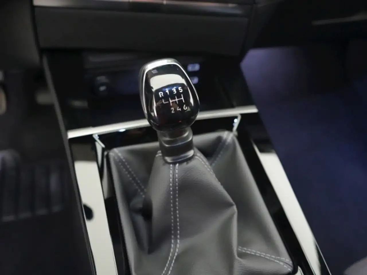 Opel Astra L ST GS+LED+360 GRAD KAMERA+SITZ-/LENKRADHEIZUNG+K — معرض صور السيارة 17
