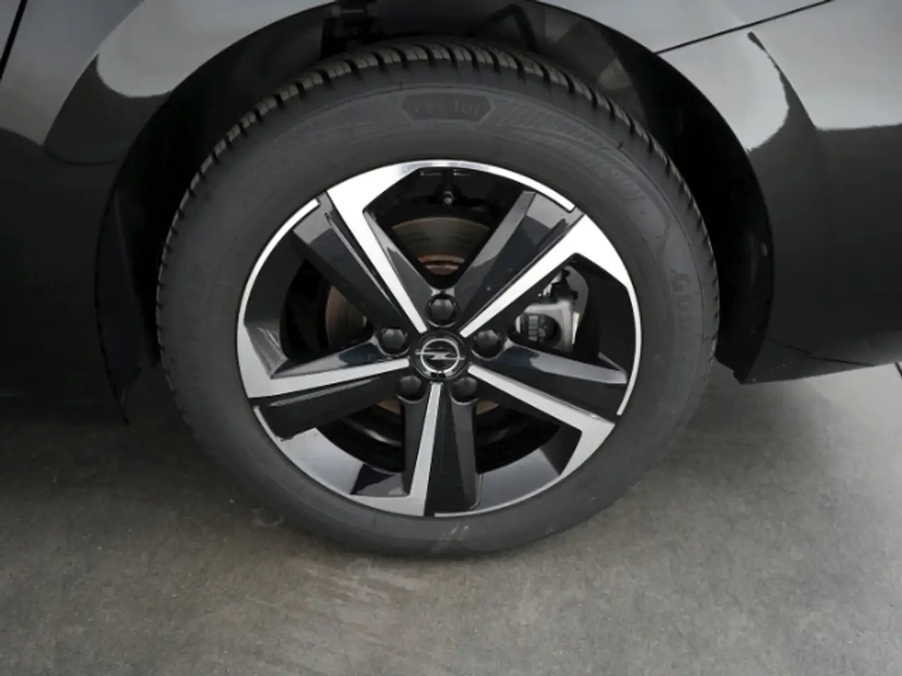 Opel Astra L ST GS+LED+360 GRAD KAMERA+SITZ-/LENKRADHEIZUNG+K — معرض صور السيارة 10