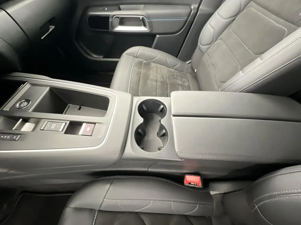 Citroen C5 Aircross Plus 1.2 *NAVI*RFK*KLIMA*uvm — معرض صور السيارة 16