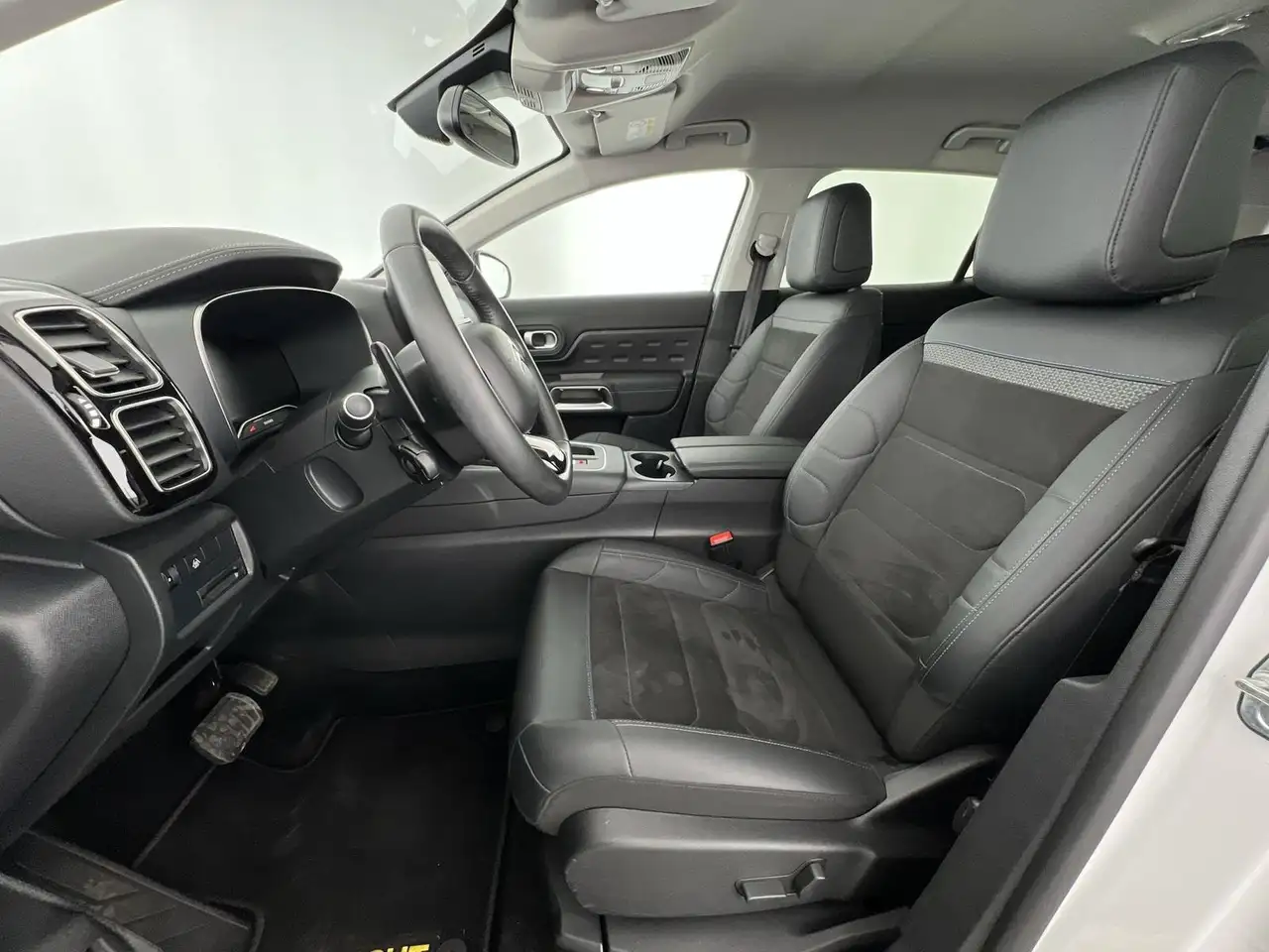 Citroen C5 Aircross Plus 1.2 *NAVI*RFK*KLIMA*uvm — معرض صور السيارة 8