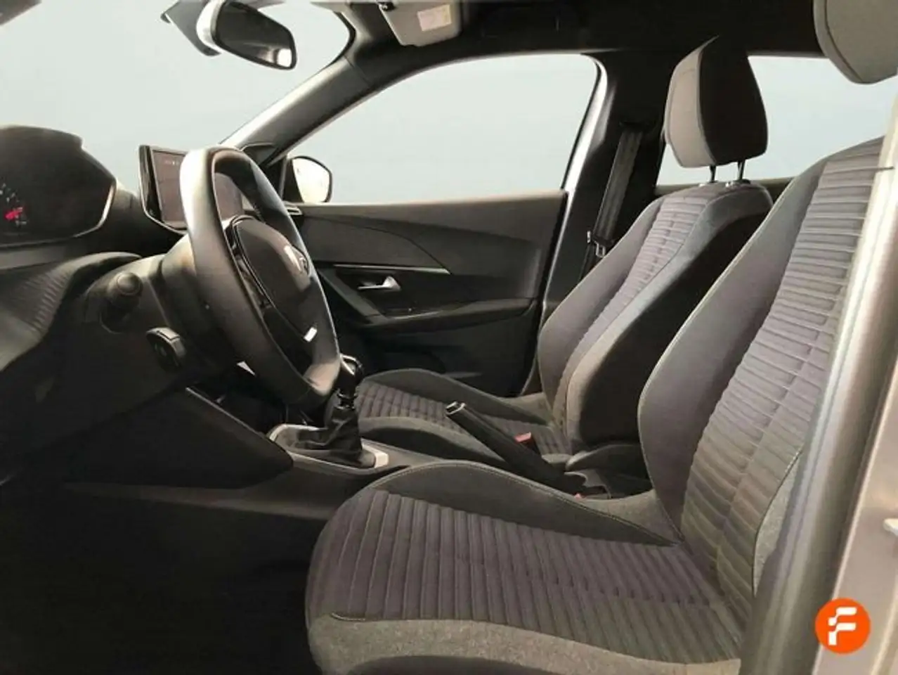 Peugeot 2008 1.2 PureTech S&S Active 100 — Vehicle gallery 13