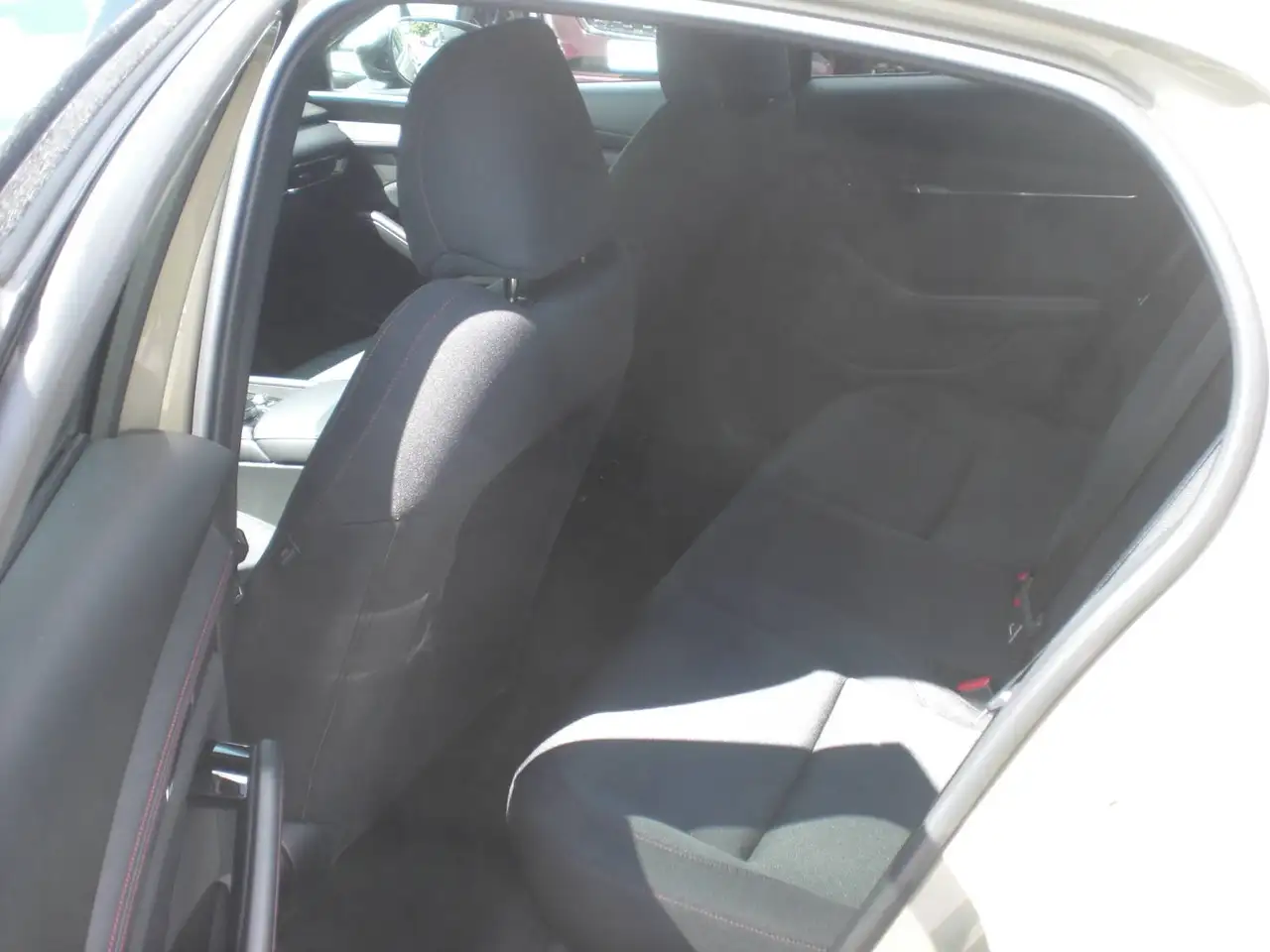 Mazda 3 Homura* LED* Radar* HUD* Navi*AHK — Galerie du véhicule 13