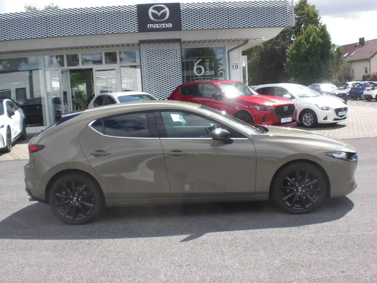 Mazda 3 Homura* LED* Radar* HUD* Navi*AHK — Galerie du véhicule 4