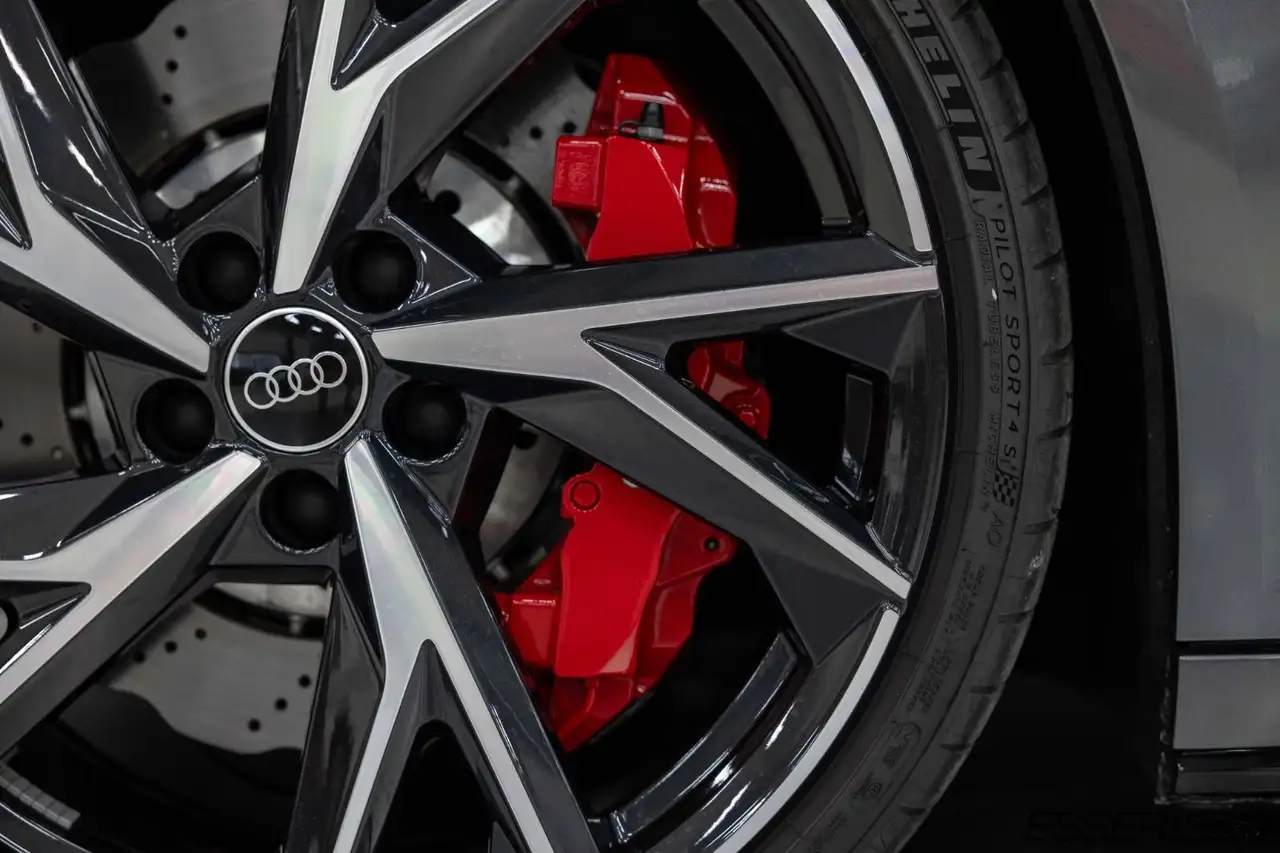Audi R8 5.2 FSI Performance RWD | B&O — Galería del vehículo 24
