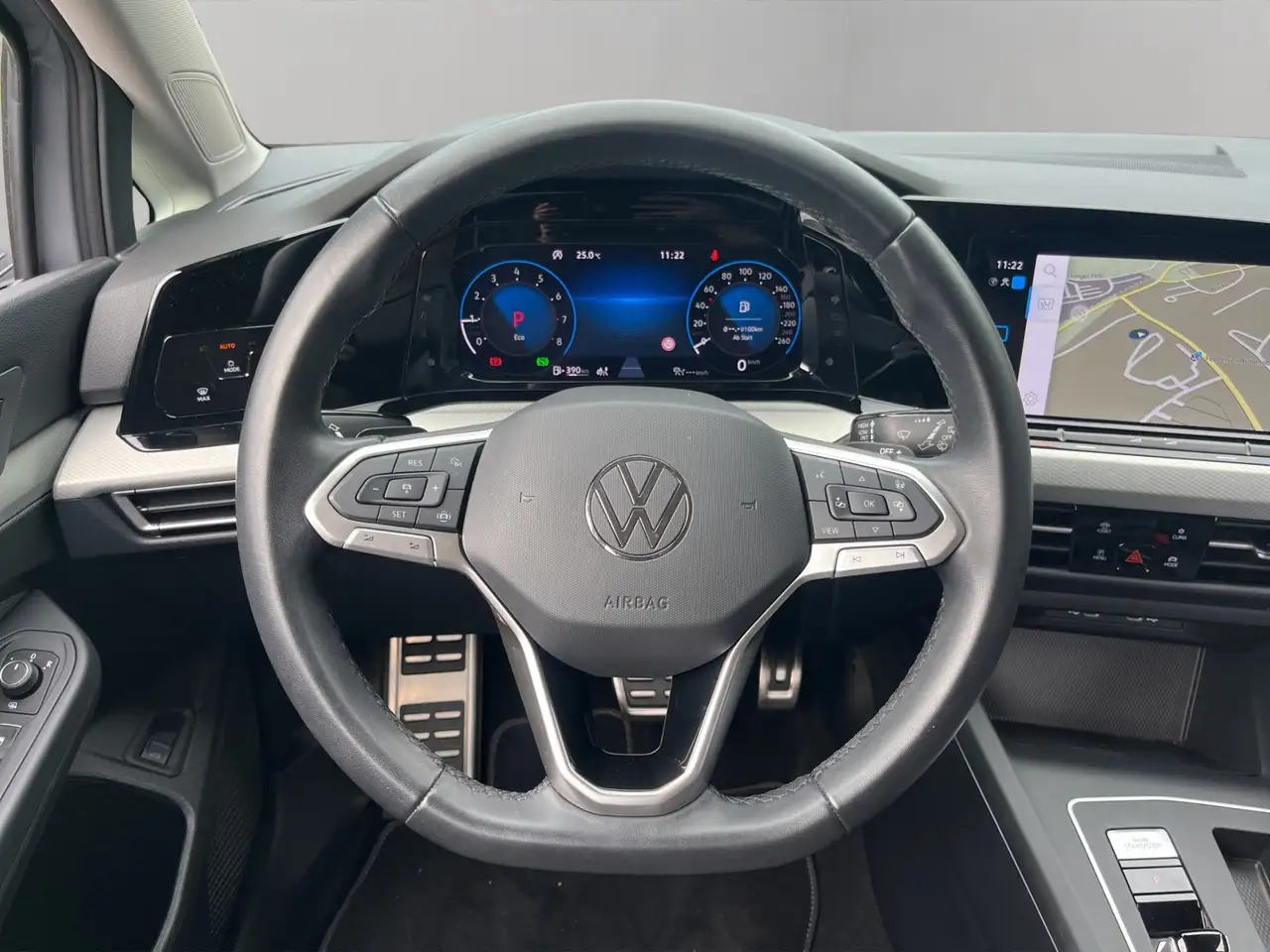 Volkswagen Golf Variant VIII Variant 1.5 eTSI Move ACC Navi Standheiz. Si — معرض صور السيارة 13