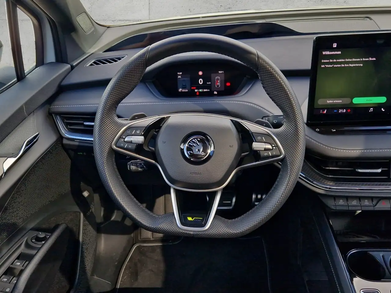 Skoda Enyaq Coupé 85x RS +WÄPU +AHK +PANO +CANTON +360° +MATR — Vehicle gallery 12