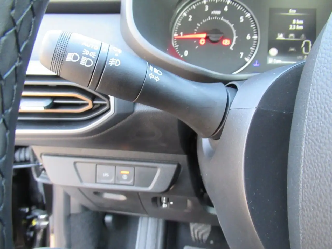 Dacia Sandero Stepway Extreme+ ECO-G 100 — Vehicle gallery 19