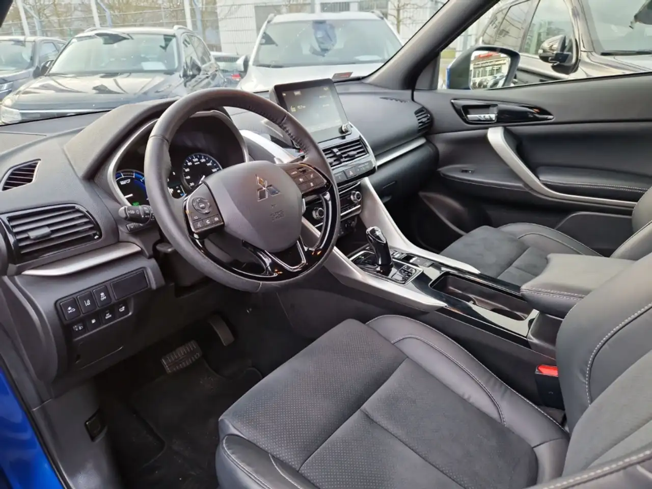 Mitsubishi Eclipse Cross Plug-In Hybrid Select ACC LED Navi — Galería del vehículo 8