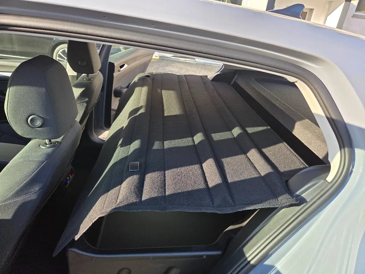 Volkswagen Golf VIII Lim. *2 SEATS!* ACC LED NAVI KAMERA — Vehicle gallery 7