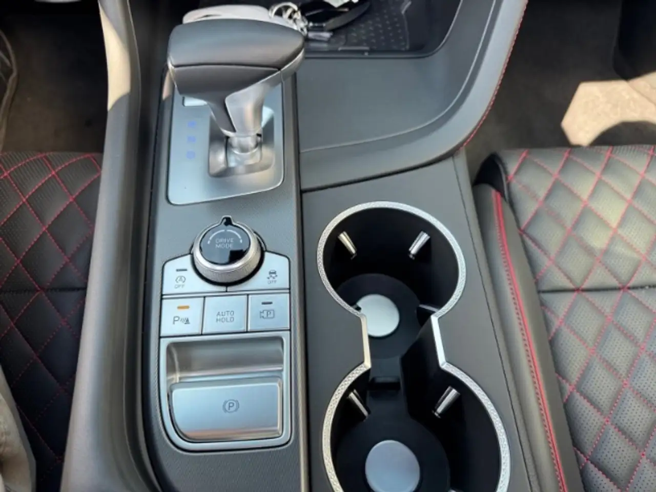 Genesis G70 Shooting Brake 2.0T RWD Sport Sportpaket Navi Lede — Galerie du véhicule 18