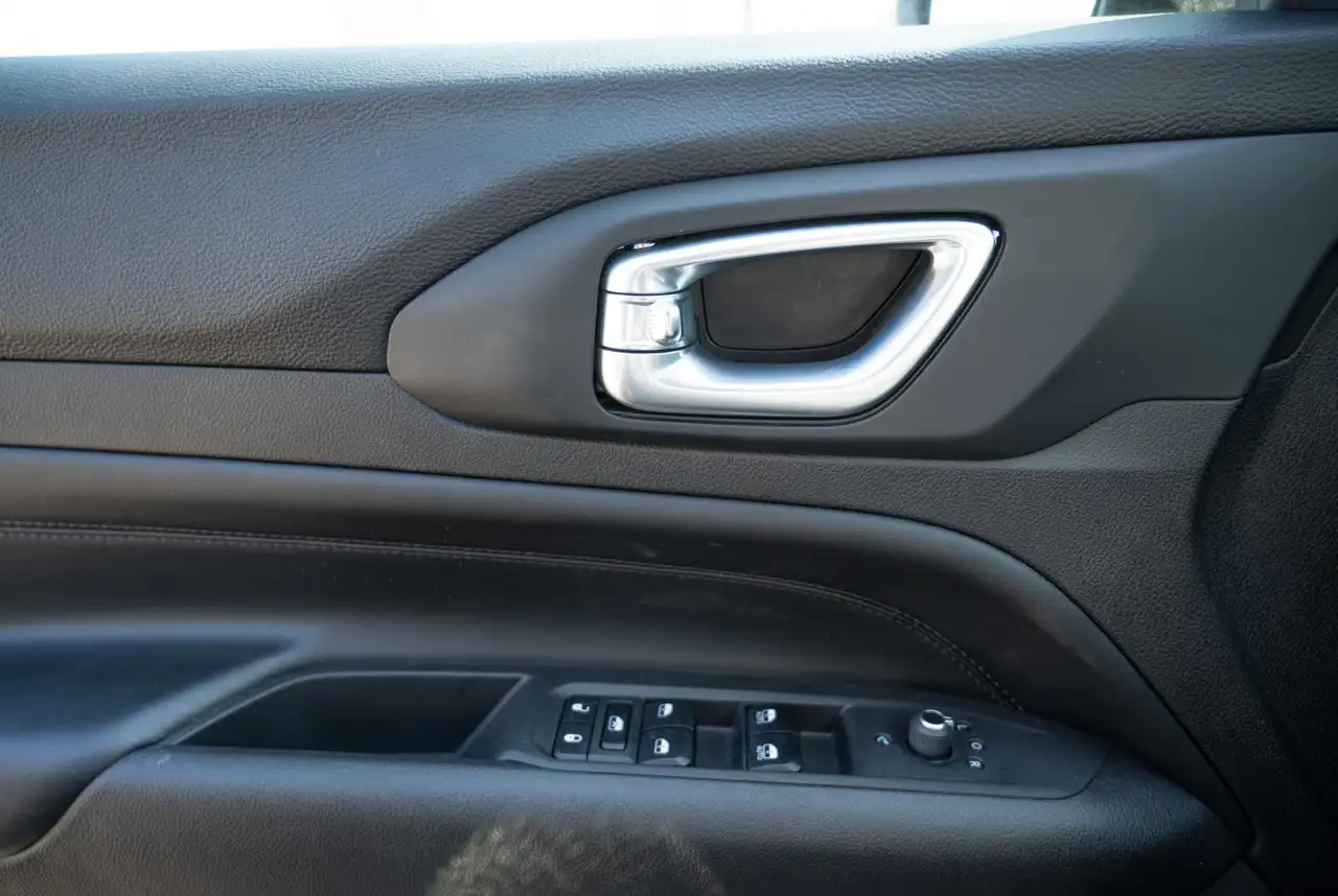 Jeep Compass 1.5 GSE T4 48V e-Hybrid *MIRROR SCREEN*WINTER-PAKET* — معرض صور السيارة 12