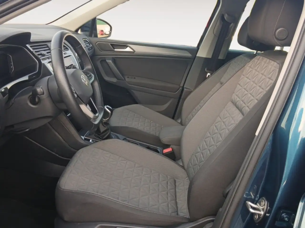 Volkswagen Tiguan TODOTERRENO 1.5 TSI 110KW LIFE 150 5P — Galerie du véhicule 10