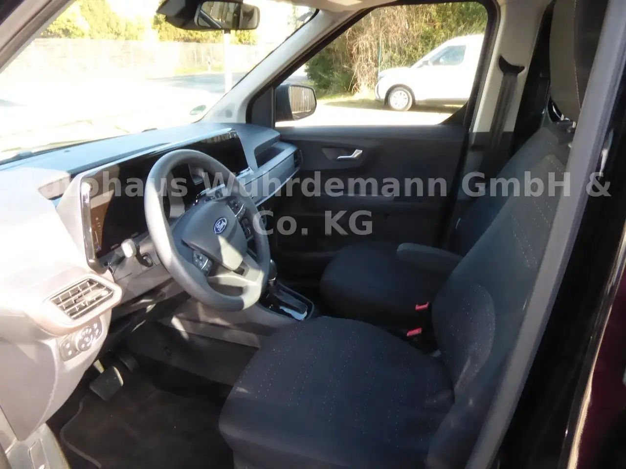 Ford Tourneo Courier Trend — Galería del vehículo 11
