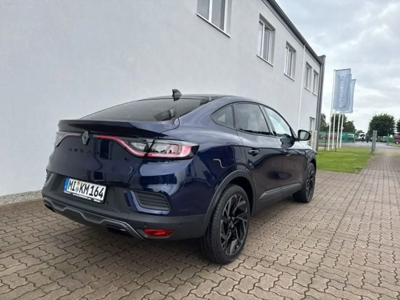 Renault Arkana Hybrid 145 Esprit Alpine*RFK*SHZ*BOSE* — معرض صور السيارة 3