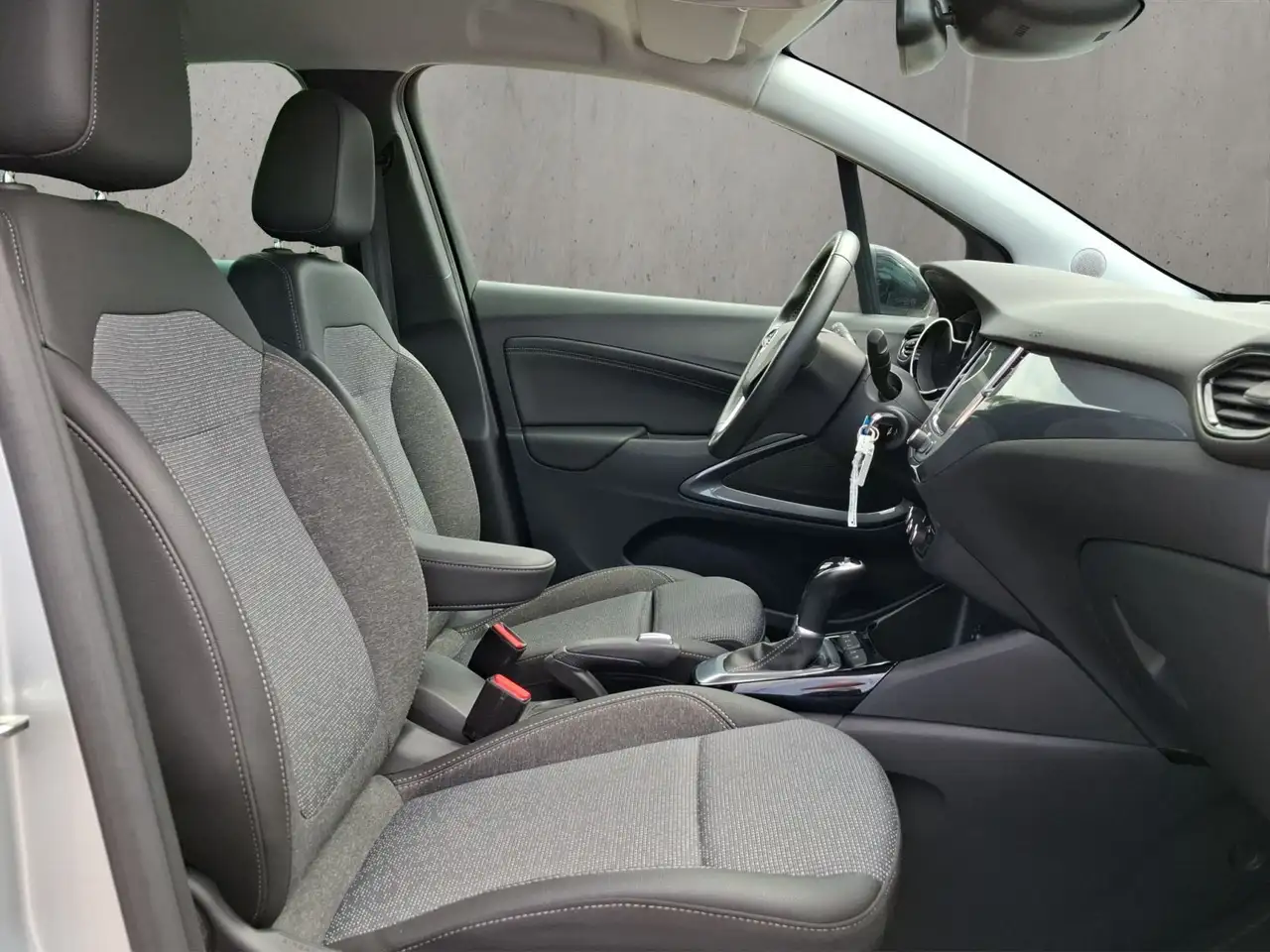 Opel Crossland 1.2 DI Turbo, Rückfahrkamera, Sitzheiz — Vehicle gallery 17