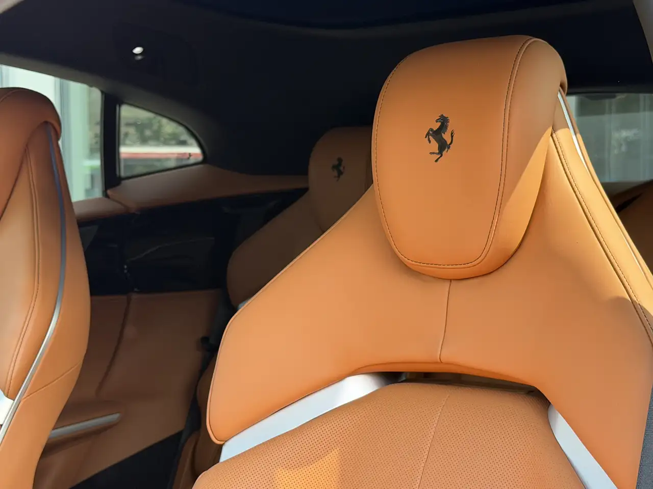 Ferrari Purosangue *Massage*Panorama* — Vehicle gallery 19