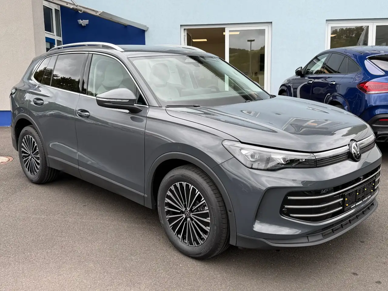 Volkswagen Tiguan Elegance AHK ACC HUD LED-Matrix Massage — Galerie du véhicule 5
