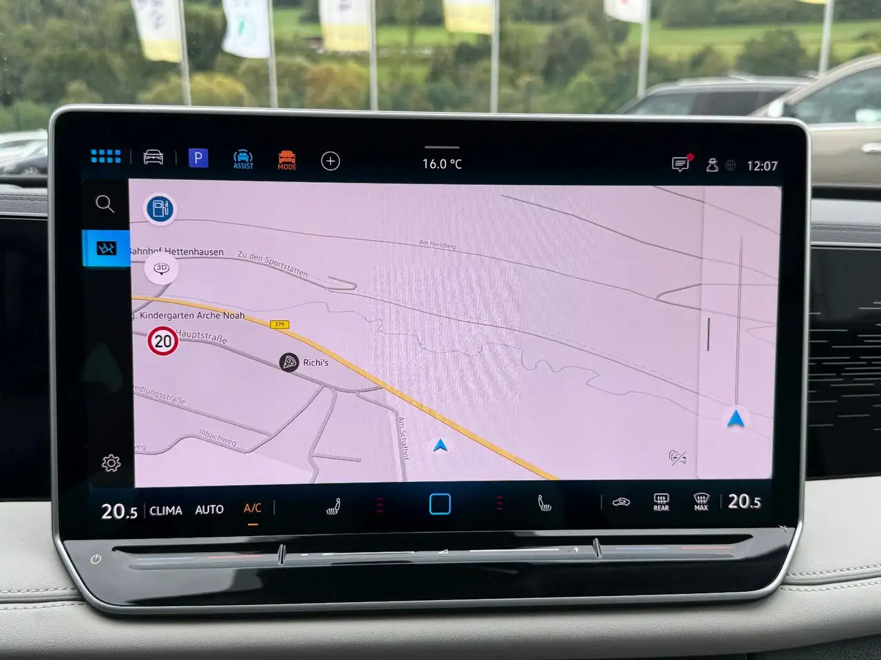 Volkswagen Tiguan Elegance AHK ACC HUD LED-Matrix Massage — Galerie du véhicule 23