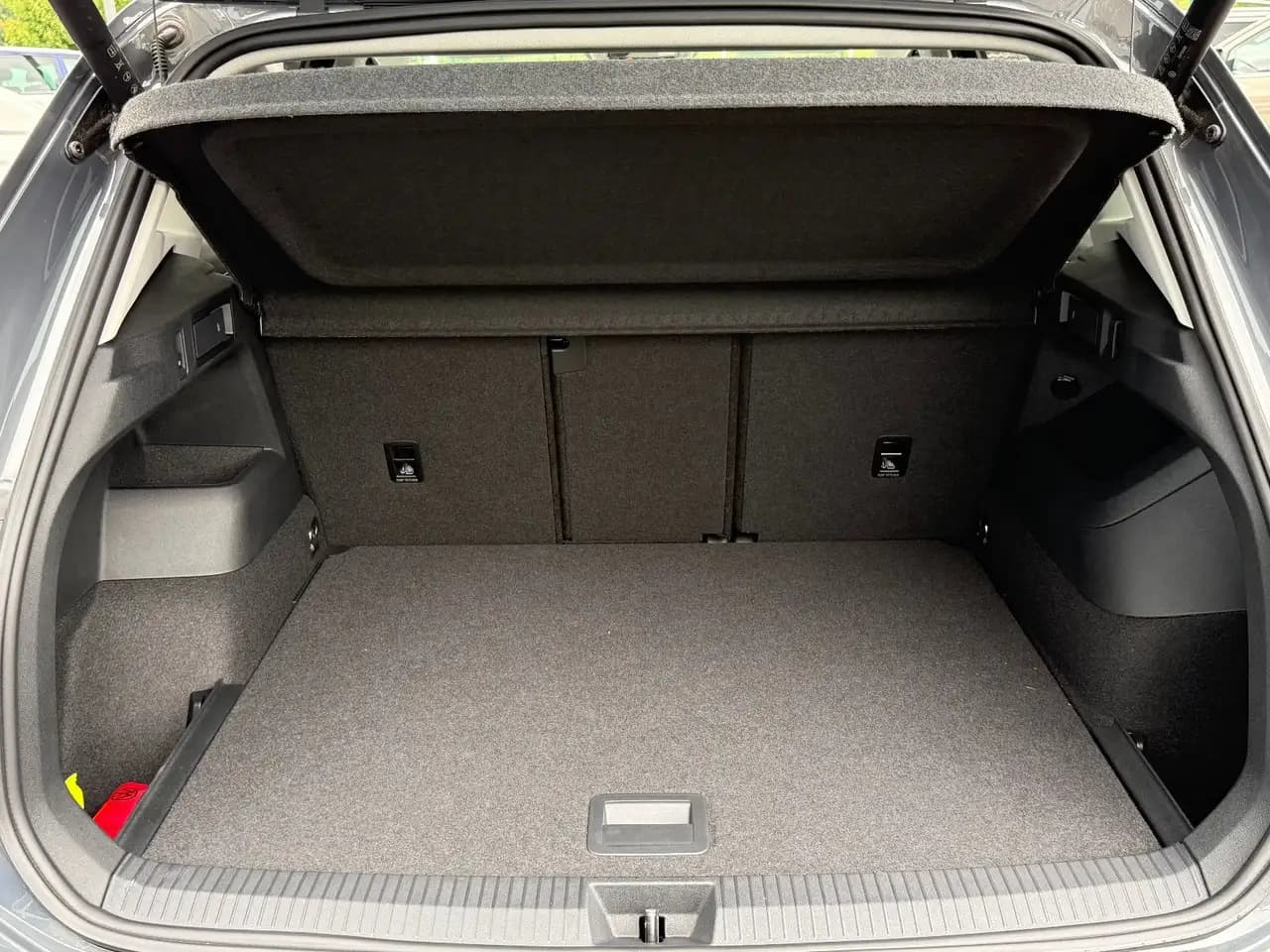 Volkswagen Tiguan Elegance AHK ACC HUD LED-Matrix Massage — Galerie du véhicule 9