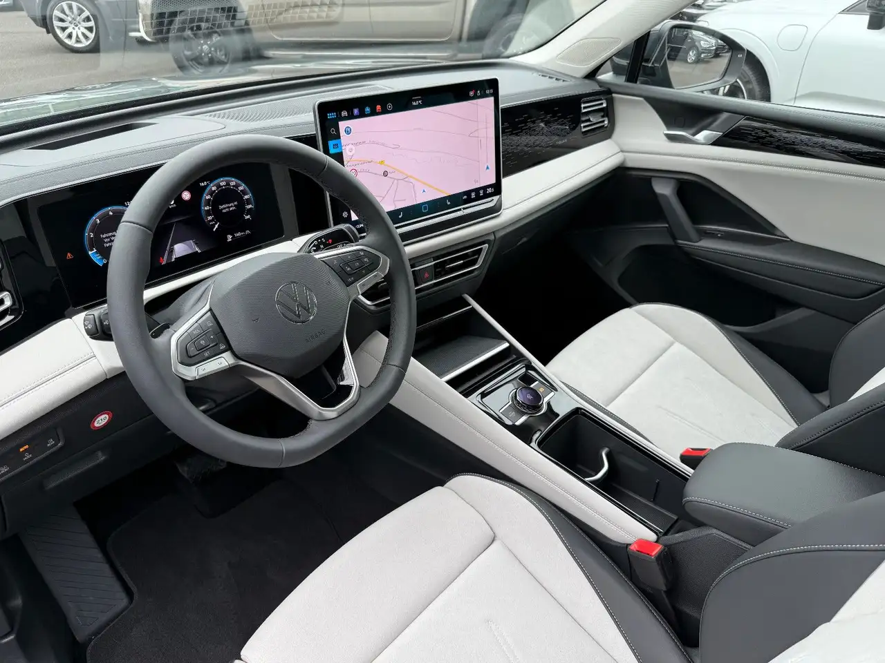 Volkswagen Tiguan Elegance AHK ACC HUD LED-Matrix Massage — Galerie du véhicule 16