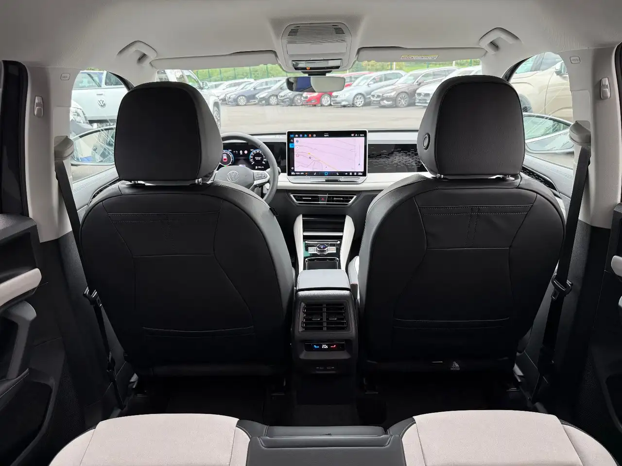 Volkswagen Tiguan Elegance AHK ACC HUD LED-Matrix Massage — Galerie du véhicule 35