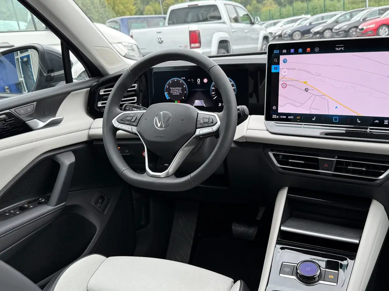 Volkswagen Tiguan Elegance AHK ACC HUD LED-Matrix Massage — Galerie du véhicule 34