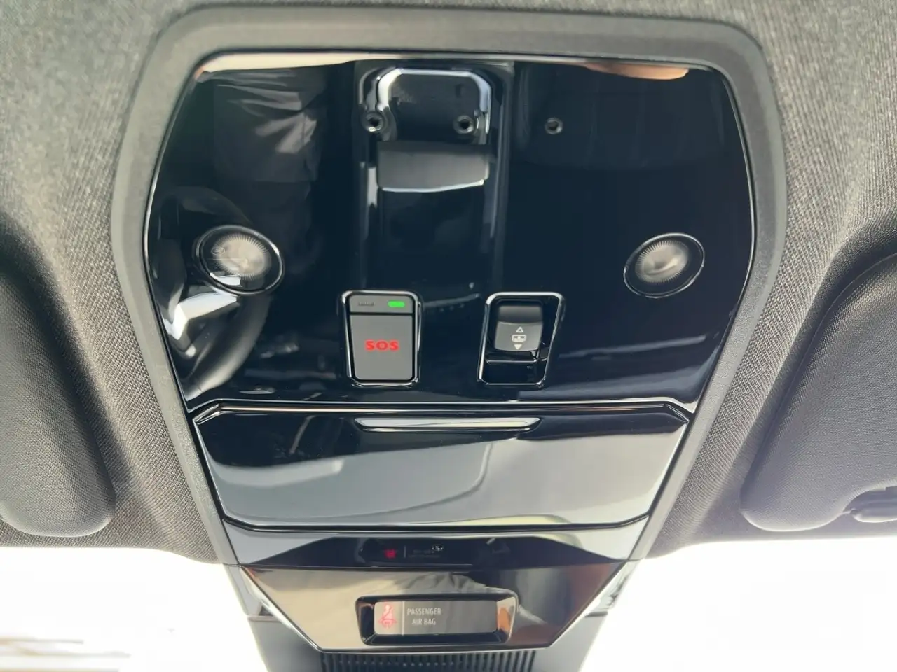 Renault Austral TECHNO E-TECH FULL 200 PANORAMADACH — Vehicle gallery 17