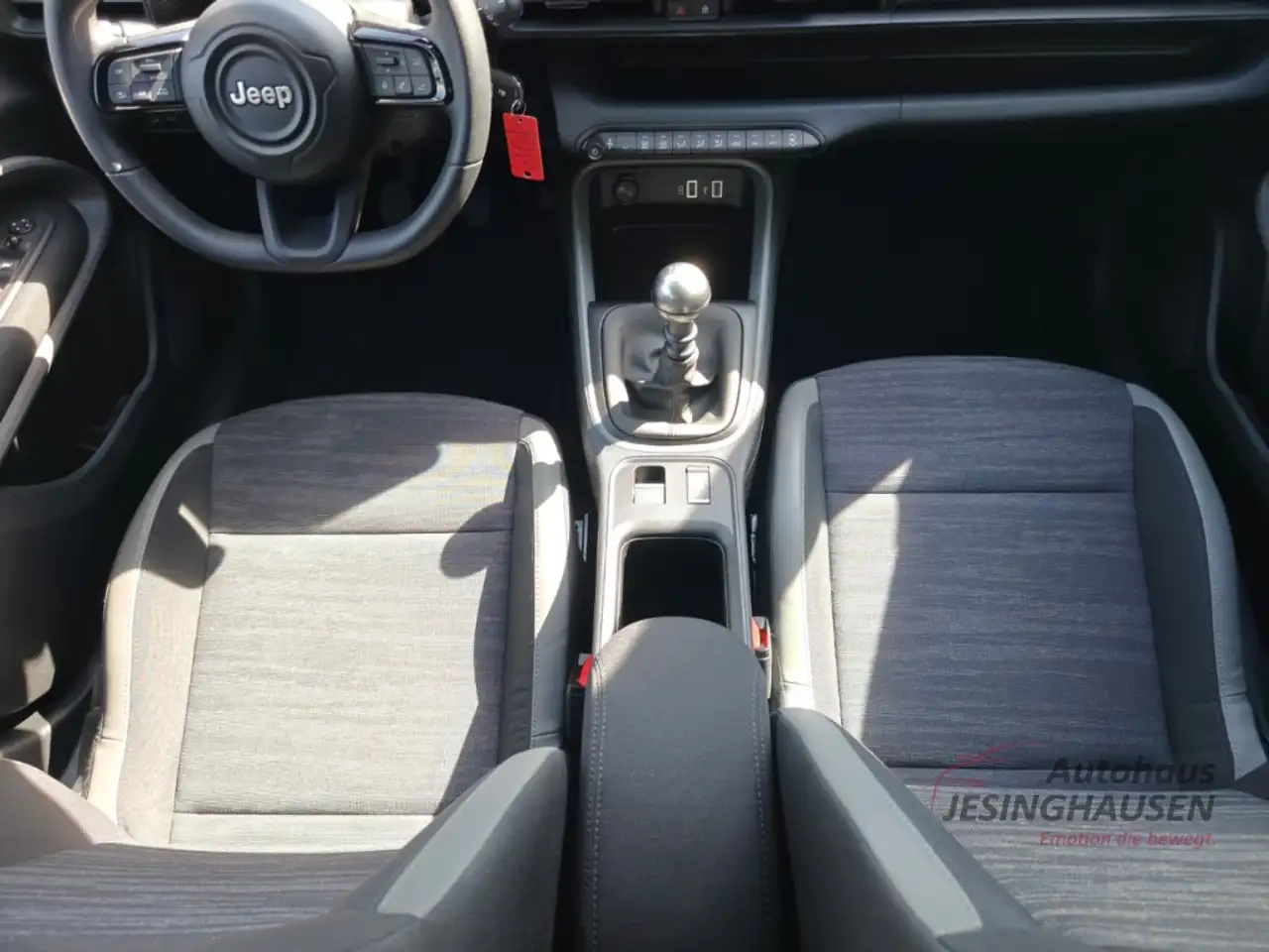Jeep Avenger Longitude+Winterpaket +PDC+Apple CarPlay+Android A — معرض صور السيارة 24