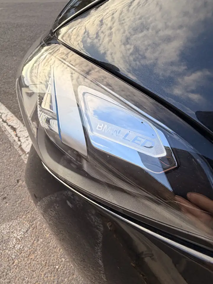 BMW 320 320i Touring c/clima auto — معرض صور السيارة 3