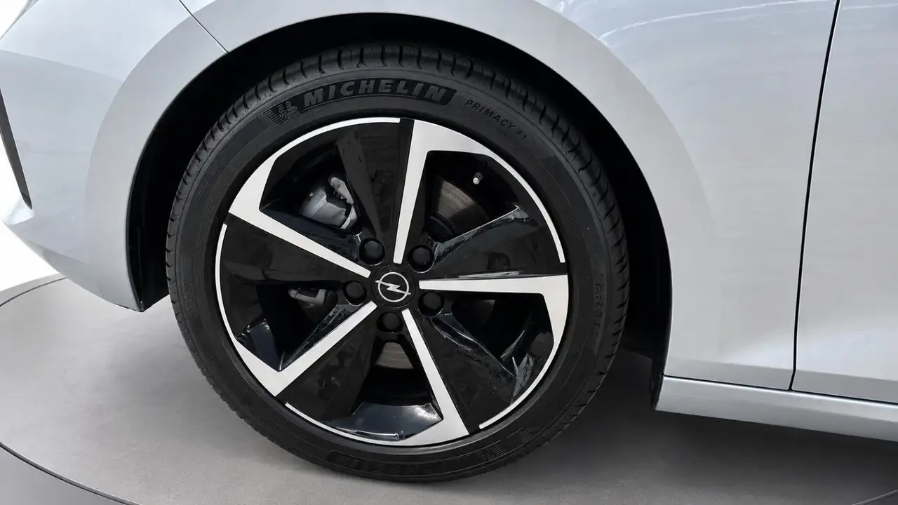 Opel Astra L Lim. 5-trg. GS SHZ/LED/DAB — Galería del vehículo 10