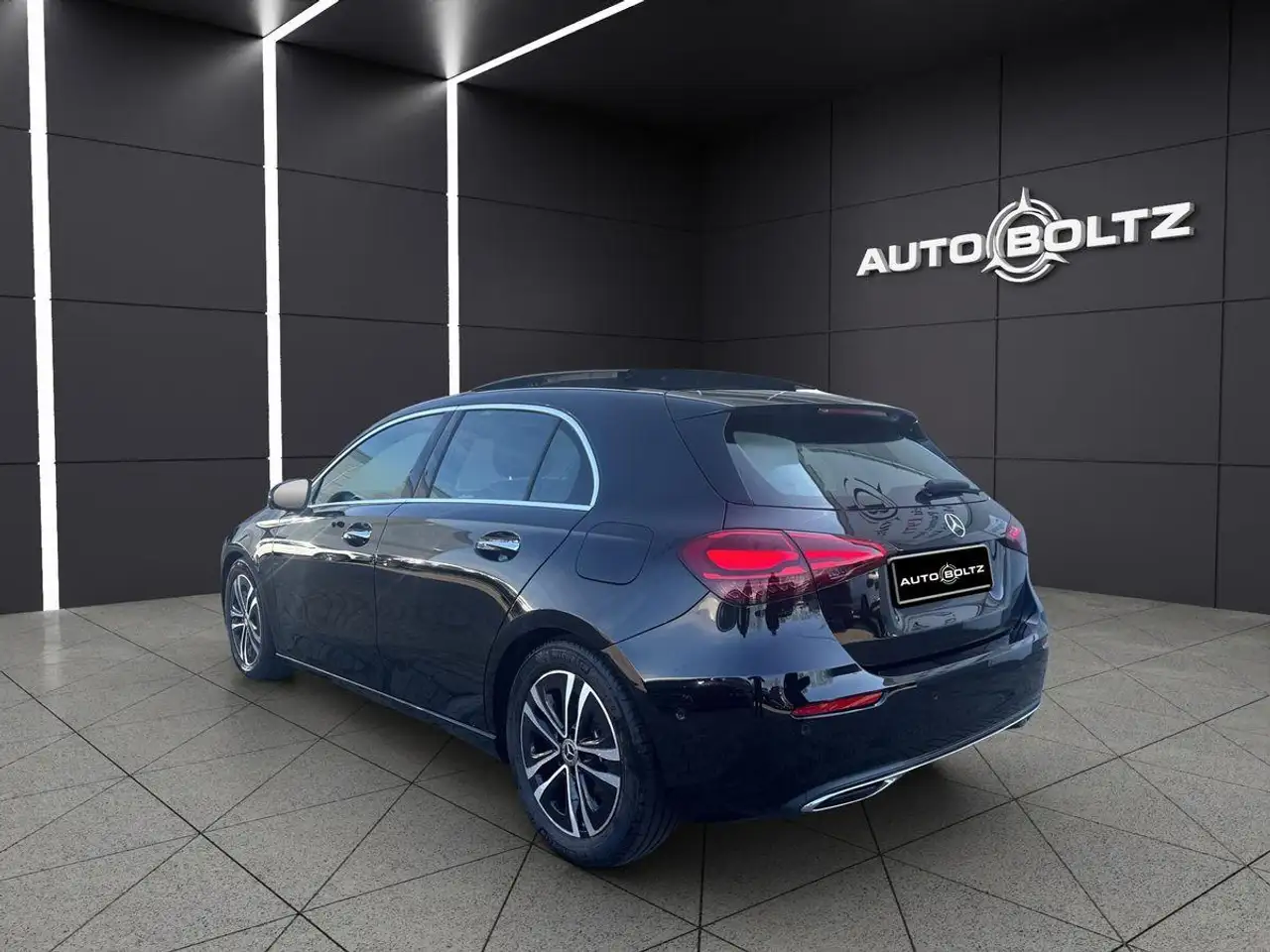 Mercedes-Benz A 180 ENp 47000 Pano Memory 360 Kam. KGo Totw. — معرض صور السيارة 4