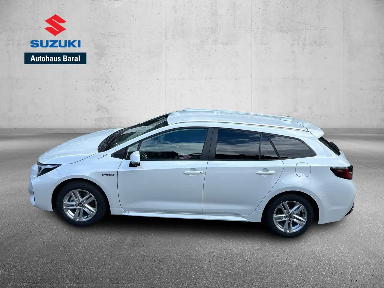 Suzuki Swace 5-Tür 1,8 HybridCVTComfort+ — Vehicle gallery 3