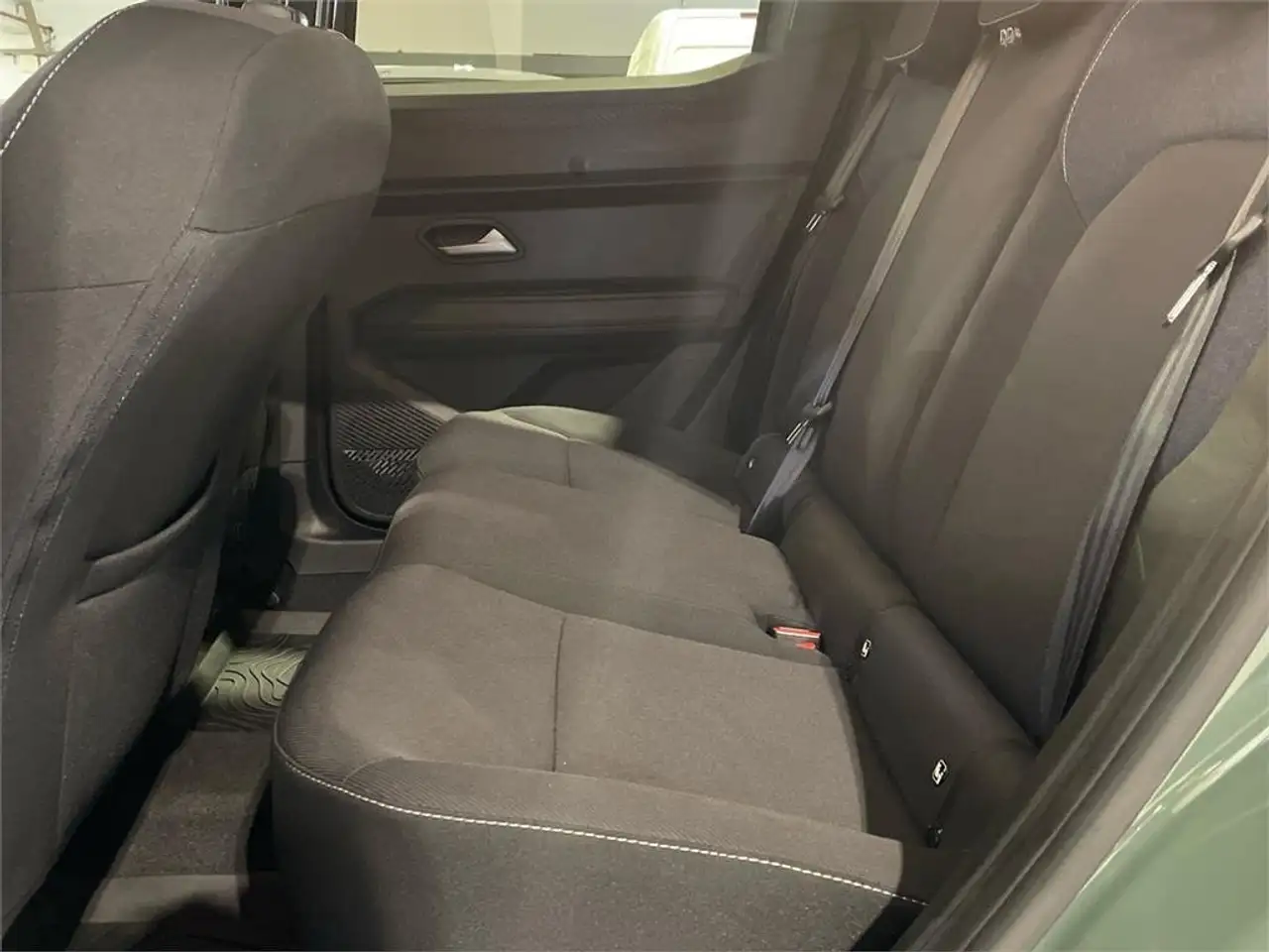 Dacia Duster 1.0 TCe ECO-G Essential 4x2 74kW — معرض صور السيارة 12