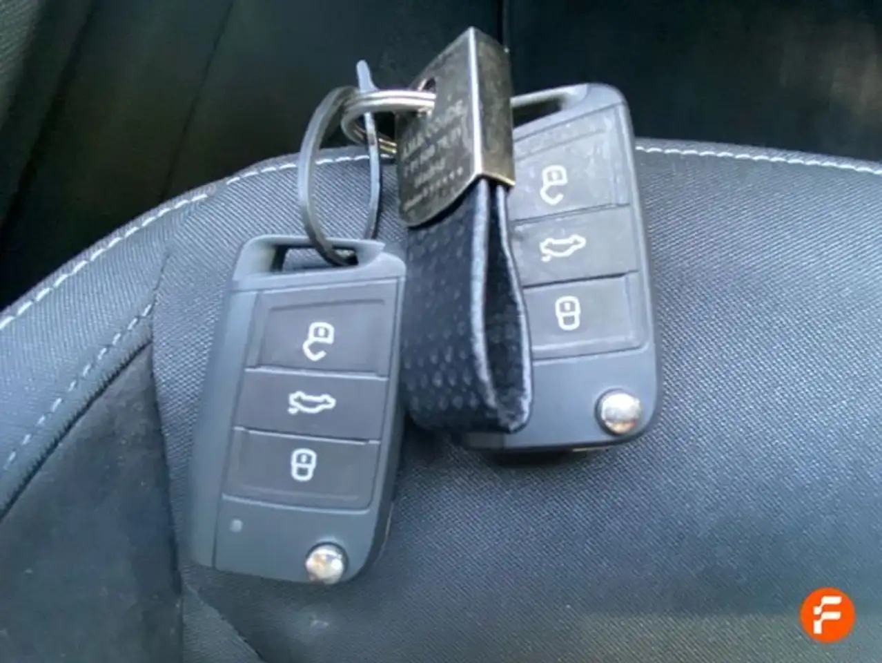 Skoda Kamiq 1.0 TSI Monte Carlo DSG7 85kW — معرض صور السيارة 21