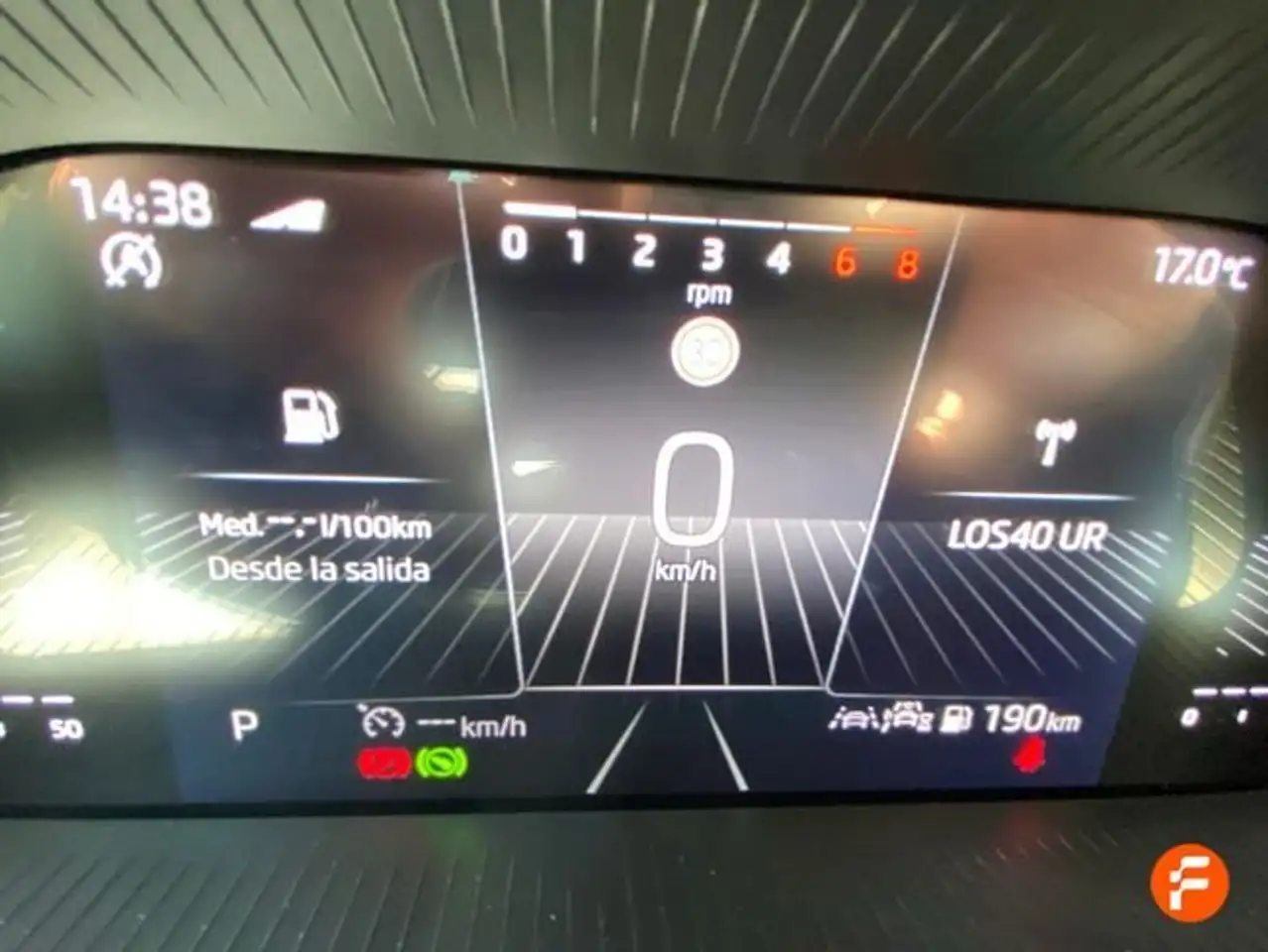Skoda Kamiq 1.0 TSI Monte Carlo DSG7 85kW — معرض صور السيارة 12
