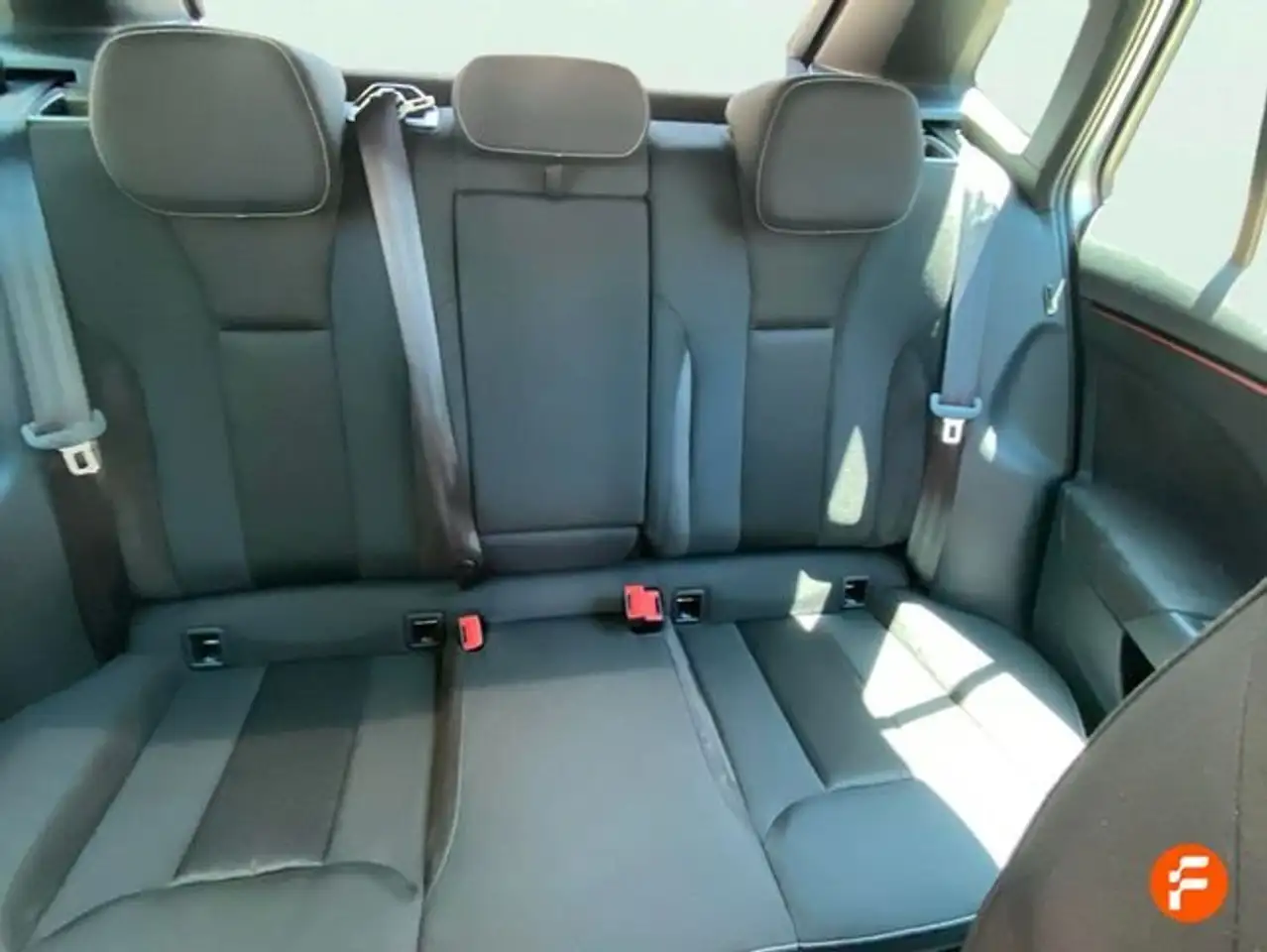Skoda Kamiq 1.0 TSI Monte Carlo DSG7 85kW — معرض صور السيارة 15