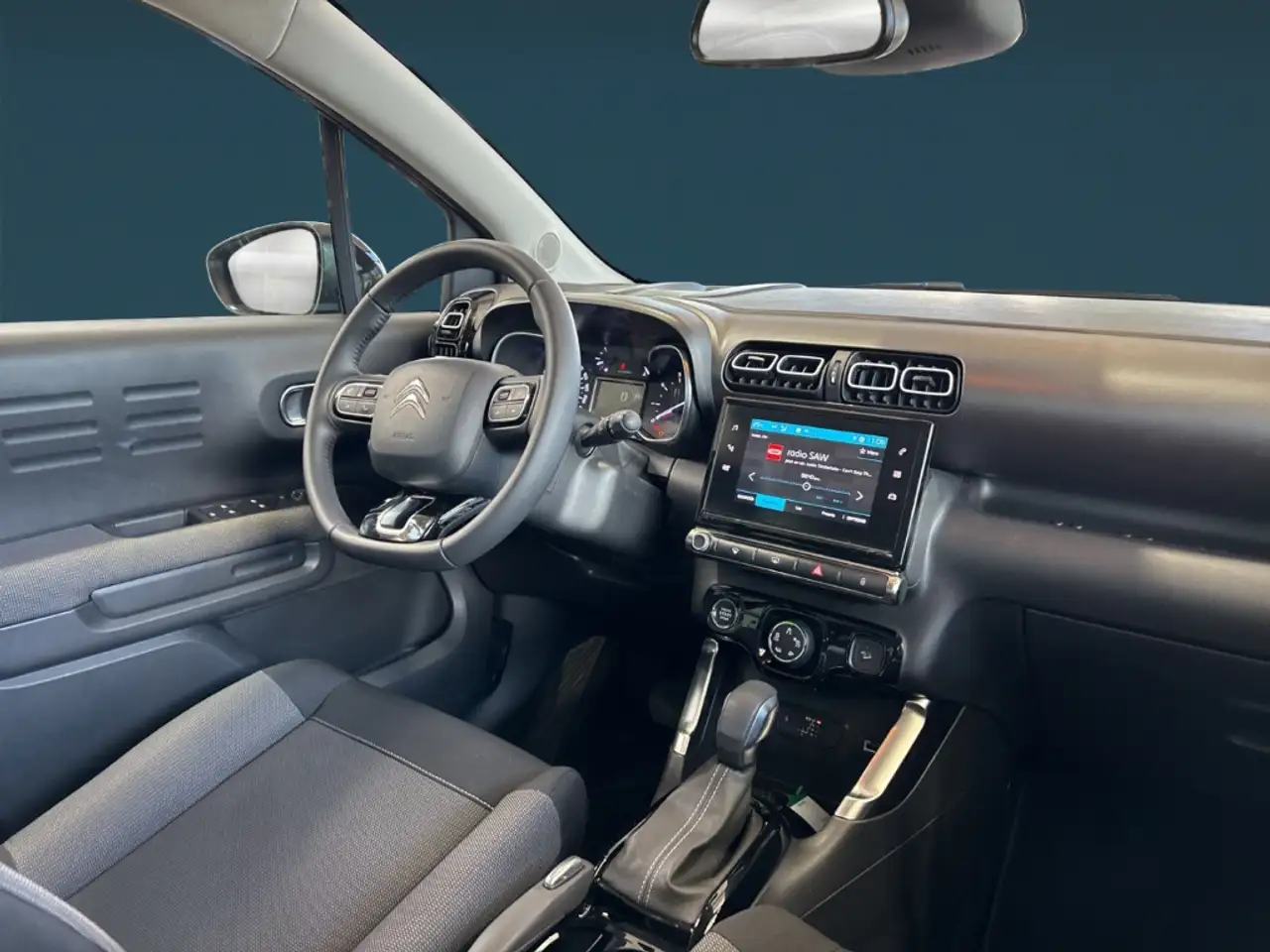 Citroen C3 Aircross 1.2PureTech 130 Plus HUD+DAB+Keyless+Spurhalteass. — Galería del vehículo 9