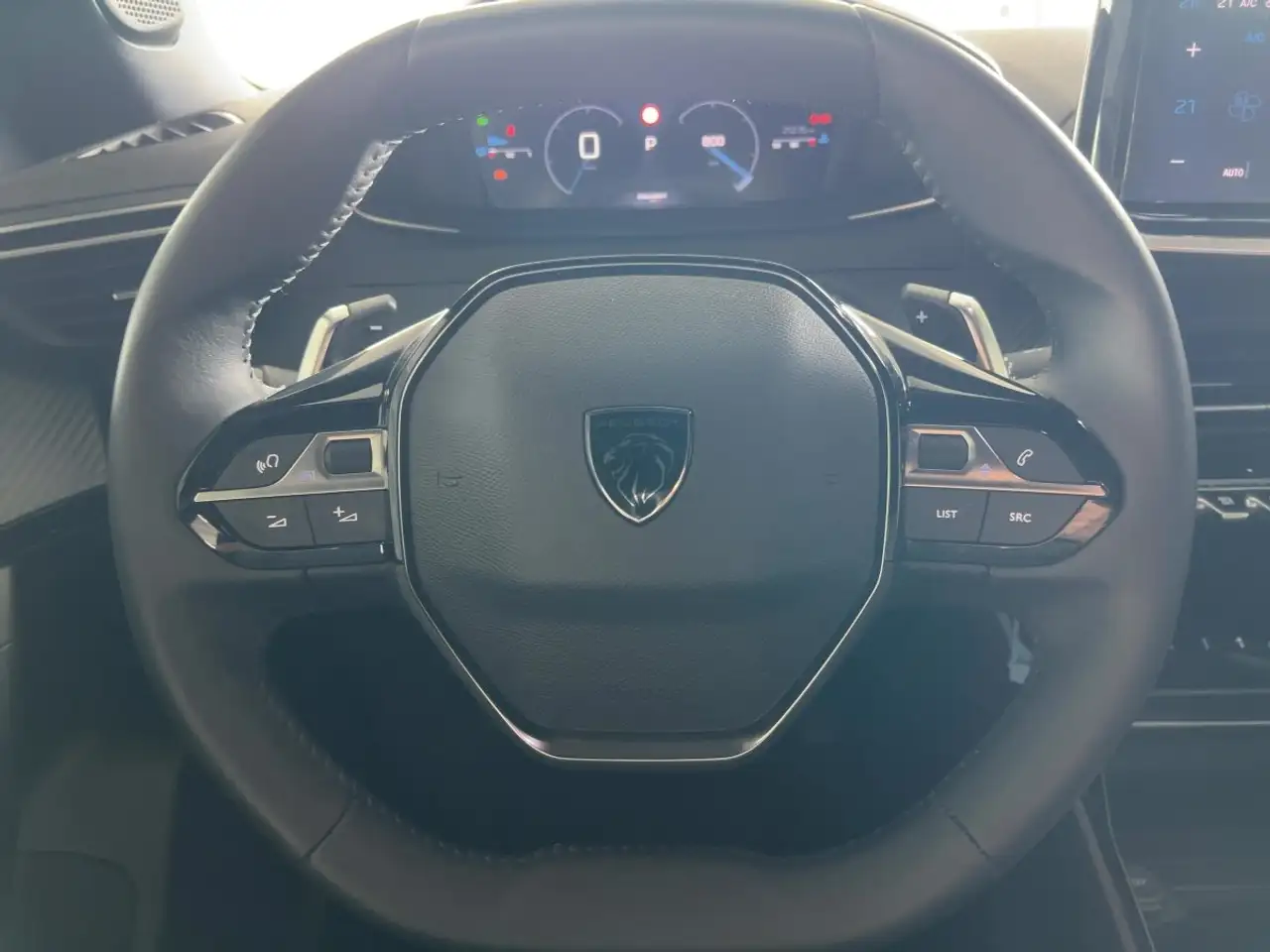 Peugeot 2008 1.2 PureTech 130 Allure LED+SHZ+KlimaA+PDC — Galerie du véhicule 12