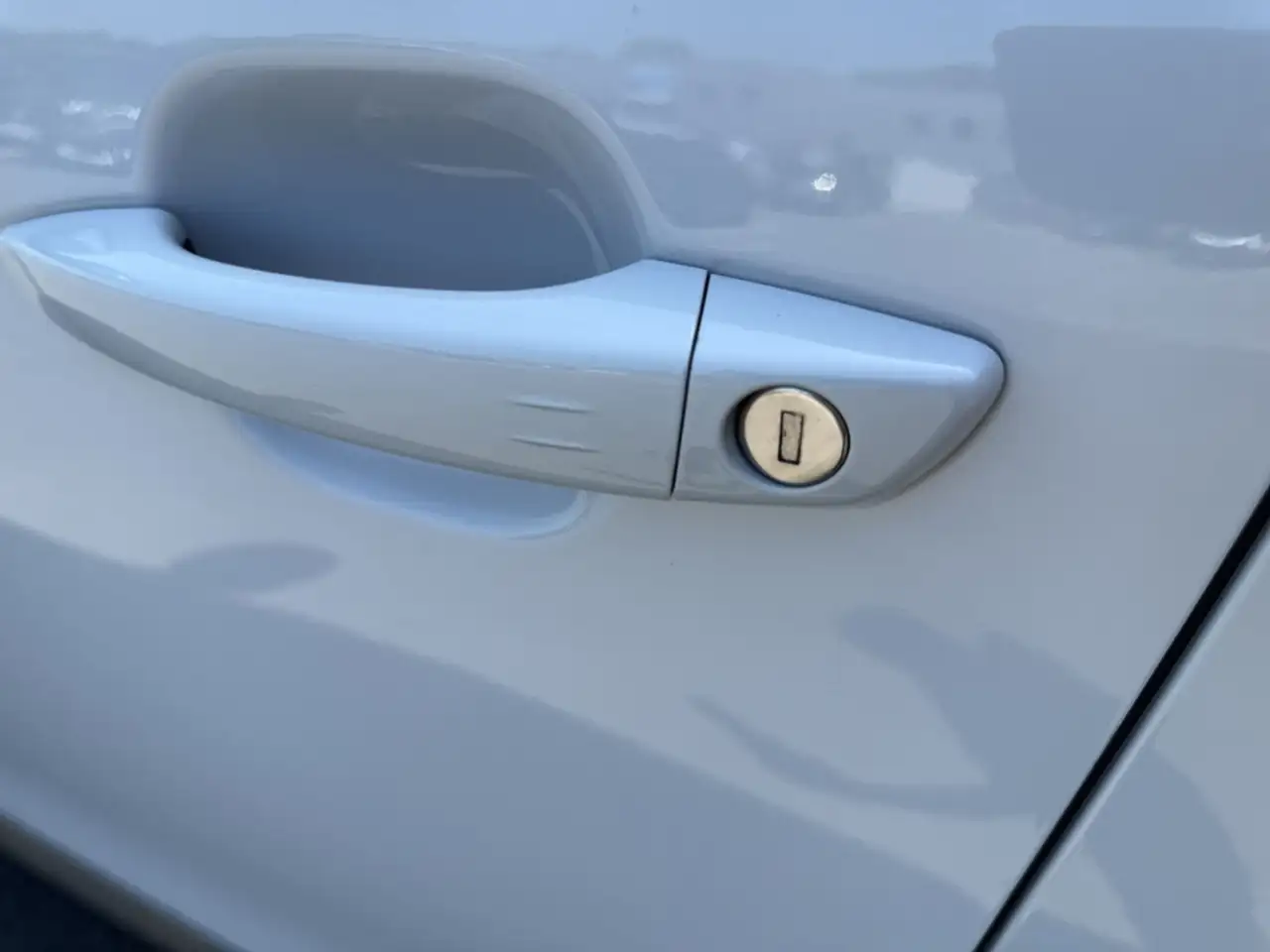 Peugeot 2008 Allure 1.2 PT 130*EPH*KLIMA*LED*CARPLAY* — Vehicle gallery 12
