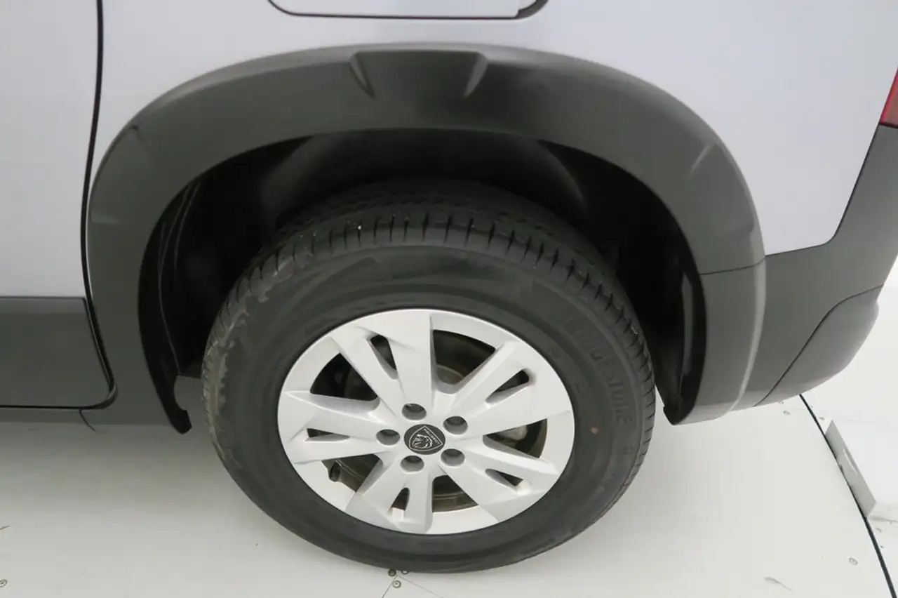 Peugeot Rifter 1.5 BLUEHDI 100CV ALLURE BUSINESS STD 4P — معرض صور السيارة 9