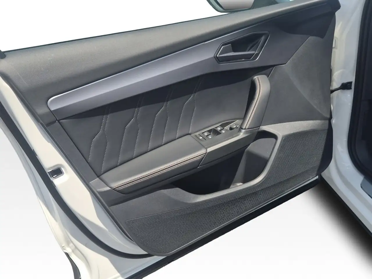 CUPRA Formentor 1.5 TSI DSG VIRTUAL*LED*CARPLAY*ACC*PDC*KAMERA*... — معرض صور السيارة 16