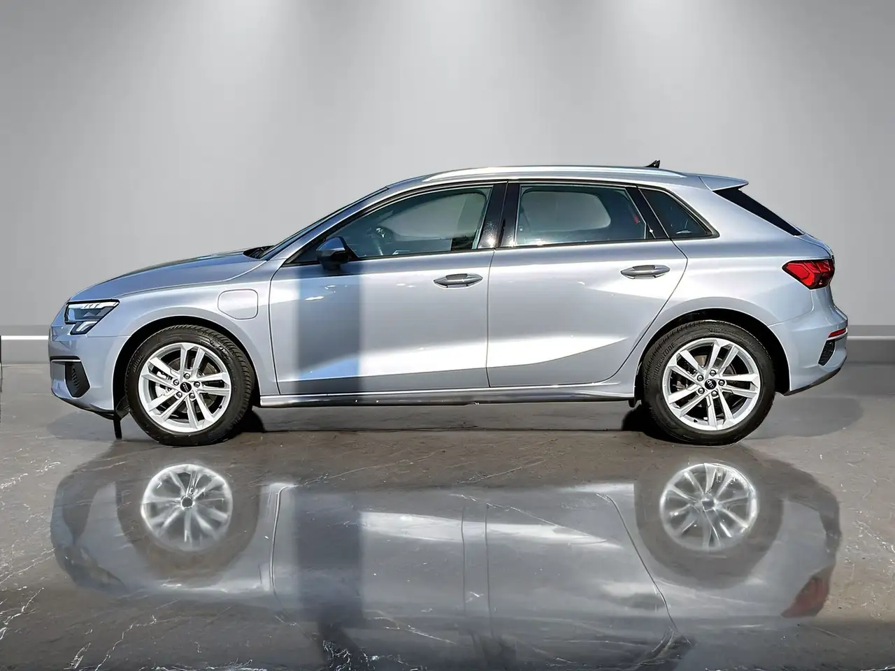 Audi A3 40 TFSI e S-tronic +LED+VIRTUAL+ACC — معرض صور السيارة 4