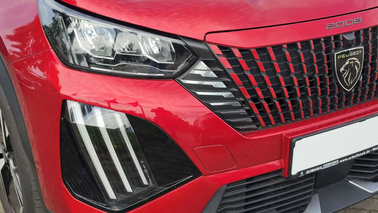 Peugeot 2008 Allure PureTech 100, Facelift, 360° Ka, SHZ — Galería del vehículo 10
