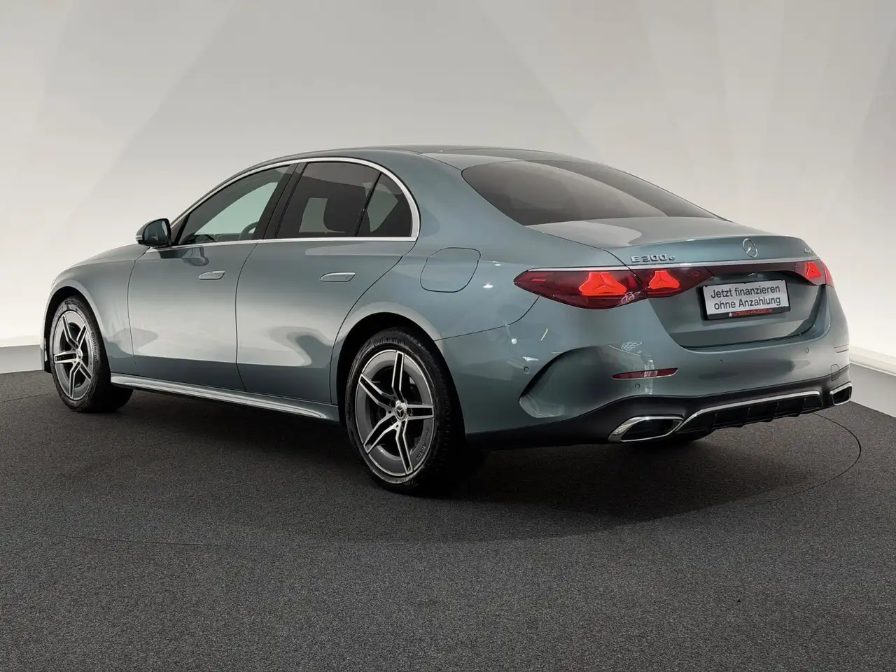 Mercedes-Benz E 300 e 4Ma.*AMG LINE +*DIGITAL-360°-LHZ-ACC-OLED — Galería del vehículo 5