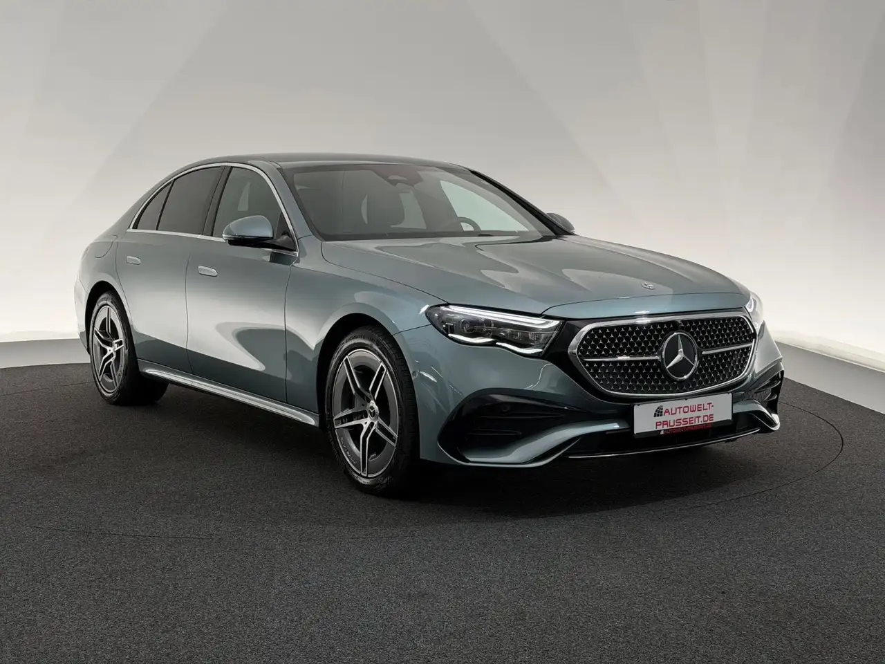 Mercedes-Benz E 300 e 4Ma.*AMG LINE +*DIGITAL-360°-LHZ-ACC-OLED — Horb