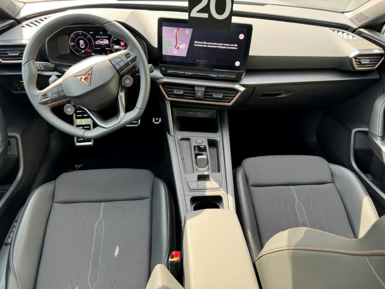 CUPRA Leon VZ 1.4 e-Hybrid DSG Navi Pano DCC Beats ACC 19Alu — معرض صور السيارة 29